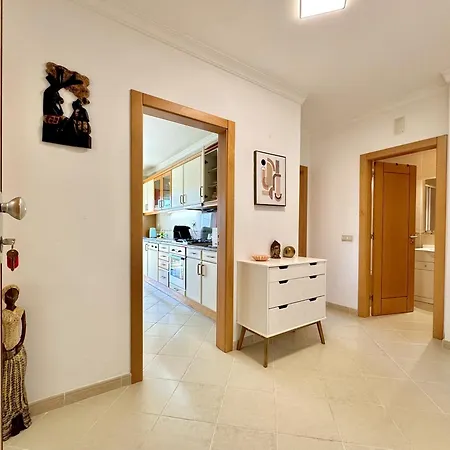 2 By Homing Apartment *