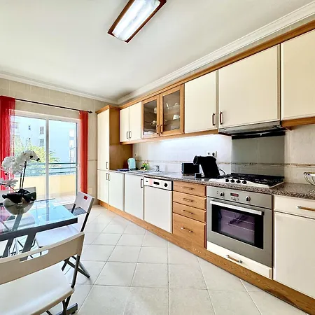 2 By Homing Apartment *